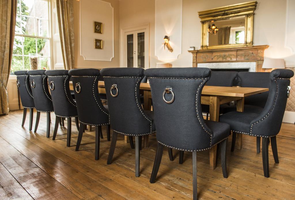 Buccleuch Arms Hotel St Boswells Bagian luar foto
