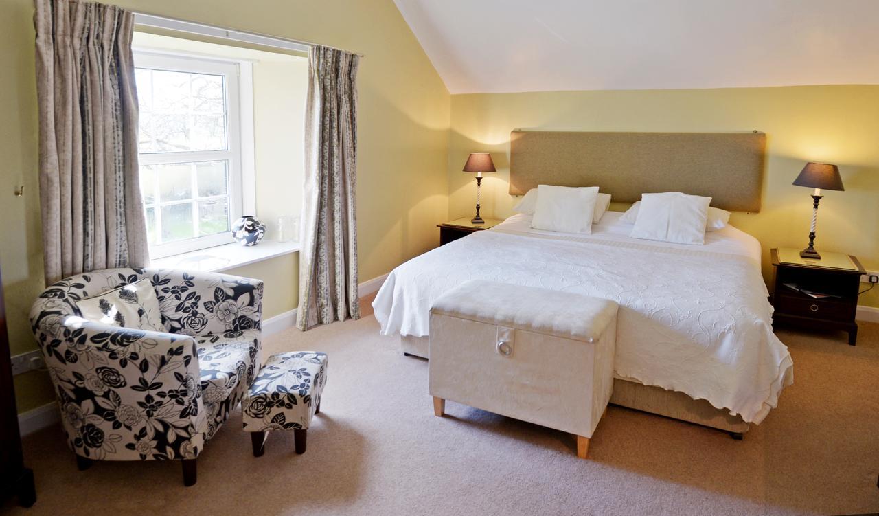 Buccleuch Arms Hotel St Boswells Bagian luar foto