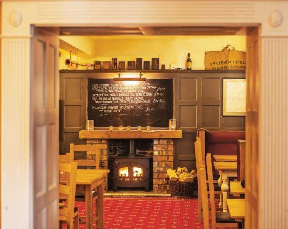 Buccleuch Arms Hotel St Boswells Bagian luar foto